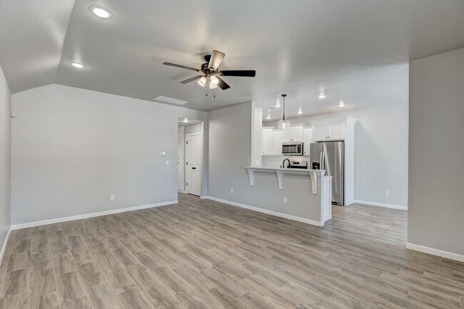 Building Photo - 5817 Campbell Creek Dr.