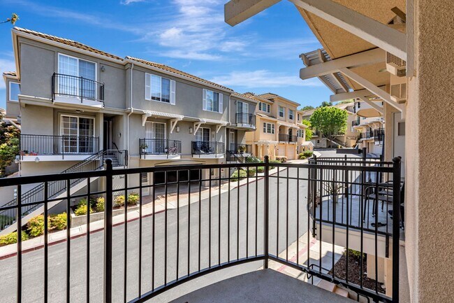 Foto del edificio - 3 Bedroom Townhouse with Bonus Room