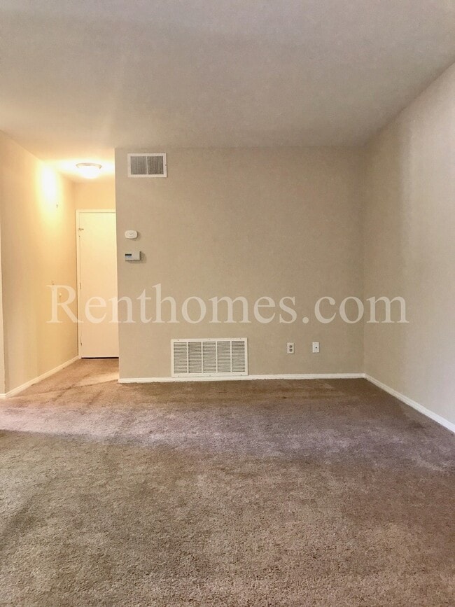 Building Photo - 13534 Longfellow Ln