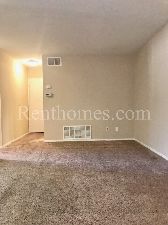 Foto del edificio - 13534 Longfellow Ln