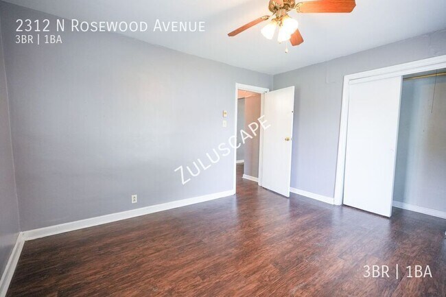 Building Photo - 2312 N Rosewood Ave