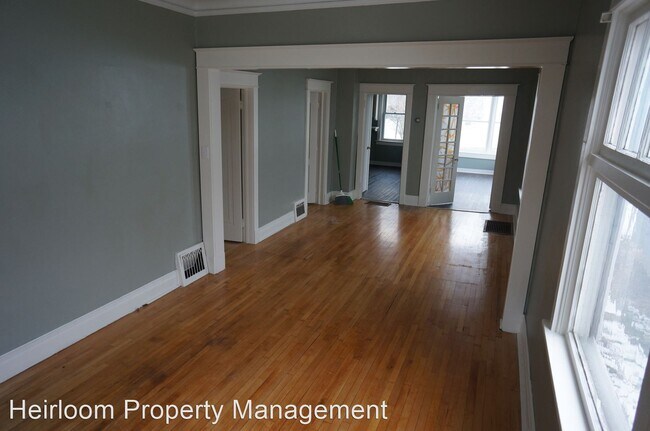 Foto del edificio - 2 br, 1 bath House - 526 N 12th Ave E