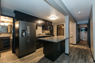 Building Photo - 567 Loras Blvd