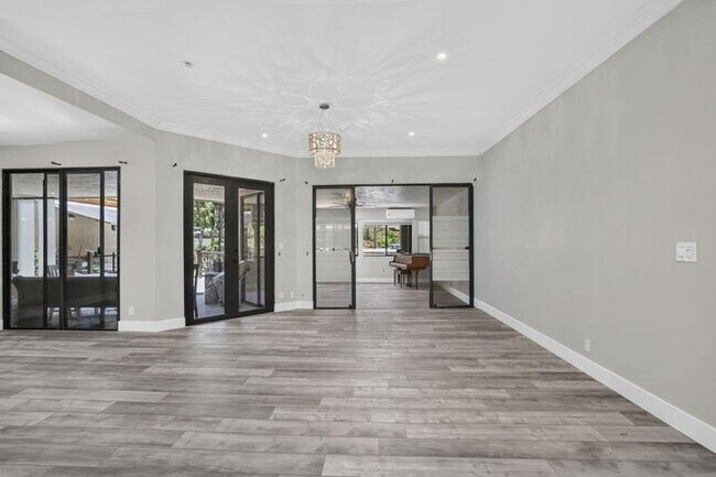 Foto del edificio - 11908 Glenmore Dr