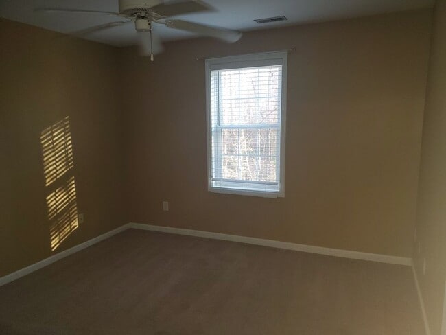 Building Photo - 6801 Louisburg Rd - Raleigh 27616