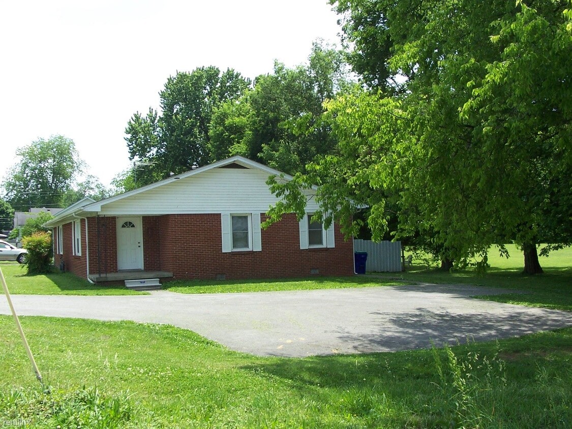 Primary Photo - 2 br, 1 bath Duplex - 409 N Breathitt St 4...