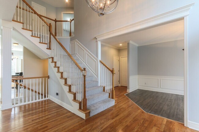 Building Photo - {17411} Spacious 1.5 Story + 2 Master Suit...