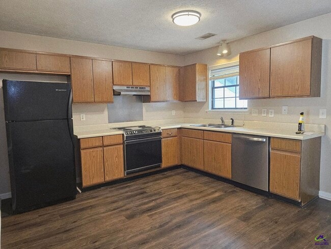 Building Photo - 107 Wrights Mill Cir