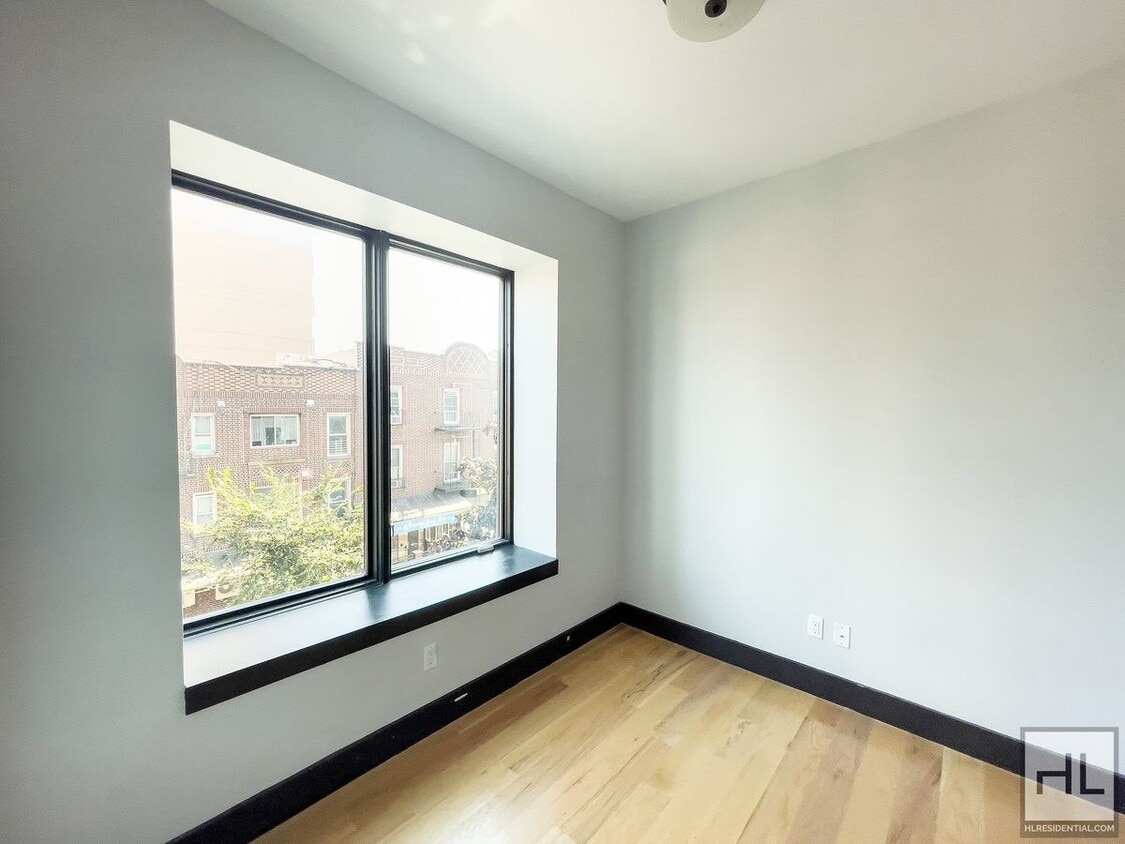 Primary Photo - 4 AVENUE / Spacious South Slope 4-Bed, 2-B...