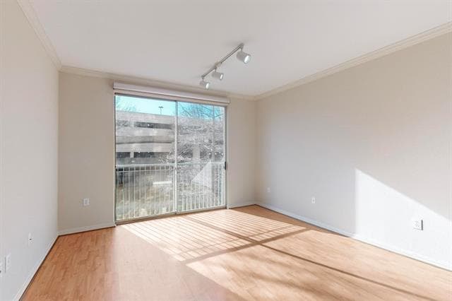 Foto del edificio - 330 Las Colinas Blvd E