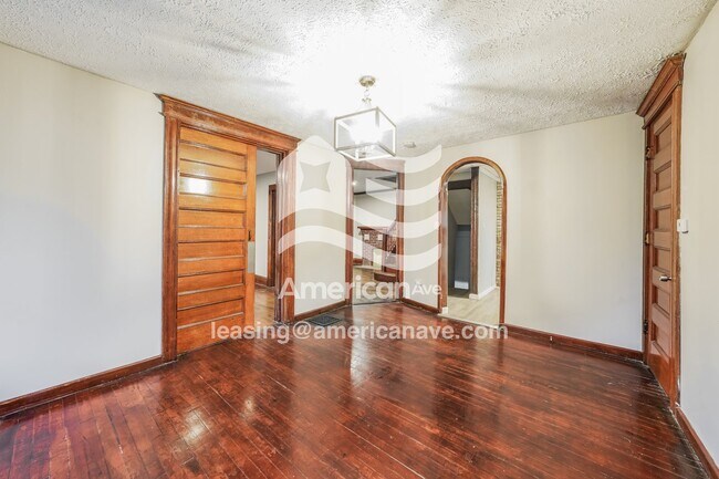 Building Photo - 271 Kirk Ave