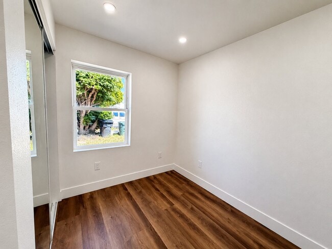Building Photo - 8806 Chantry Ave
