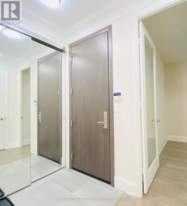 Building Photo - 15 Water Walk Dr