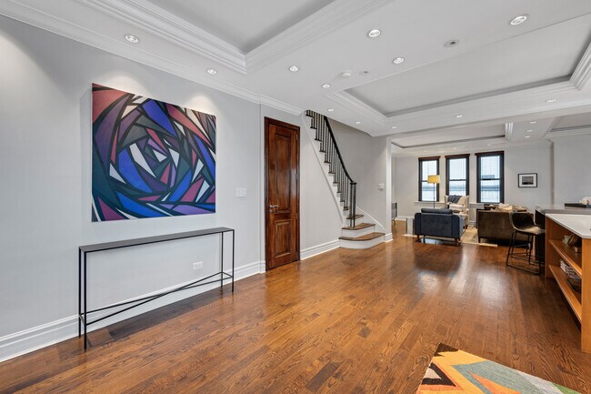 Foto del edificio - 70 E Walton St