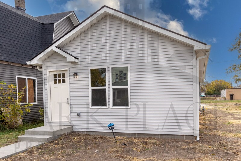 Foto principal - 1061 W 29th St