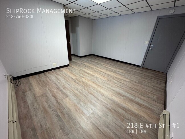 Foto del edificio - 218 E 4th St