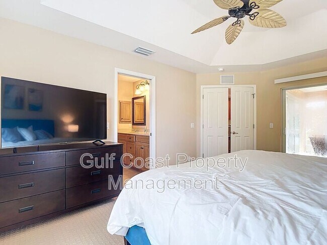 Foto del edificio - 227 Rotonda Blvd W