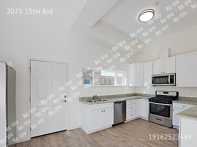 Foto del edificio - 2071 15th Ave