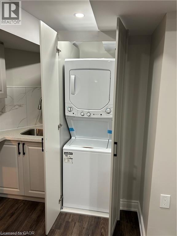 Building Photo - 3 Westview Crescent