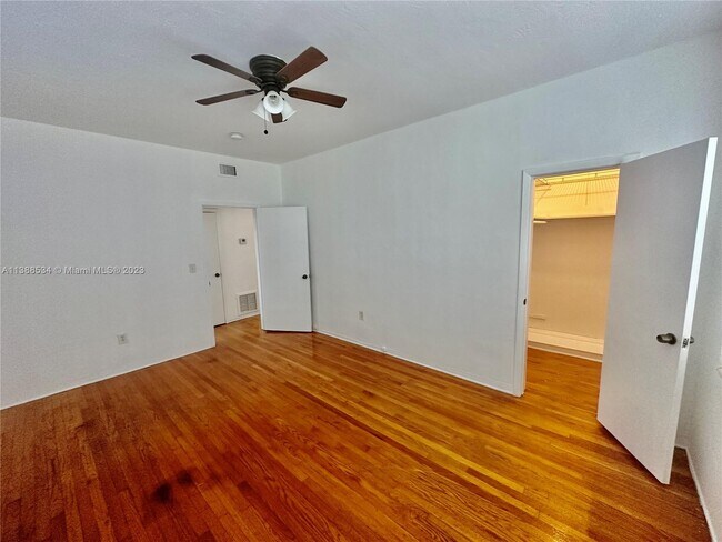 Foto del edificio - 6945 Rue Vendome