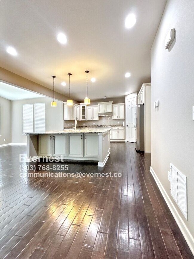 Foto del edificio - 550 Gallegos Cir