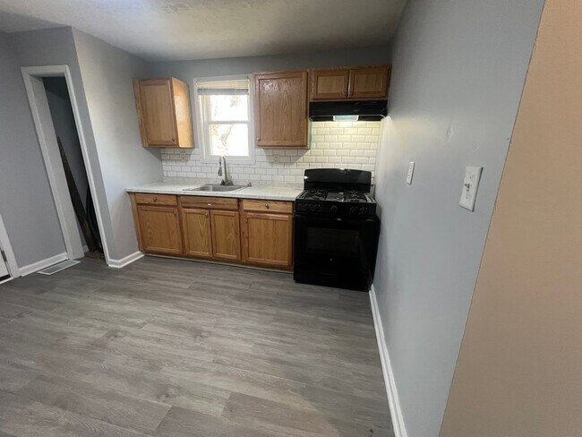 Building Photo - 4000 Churchman Ave