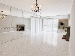 Building Photo - 20505 E Country Club Dr