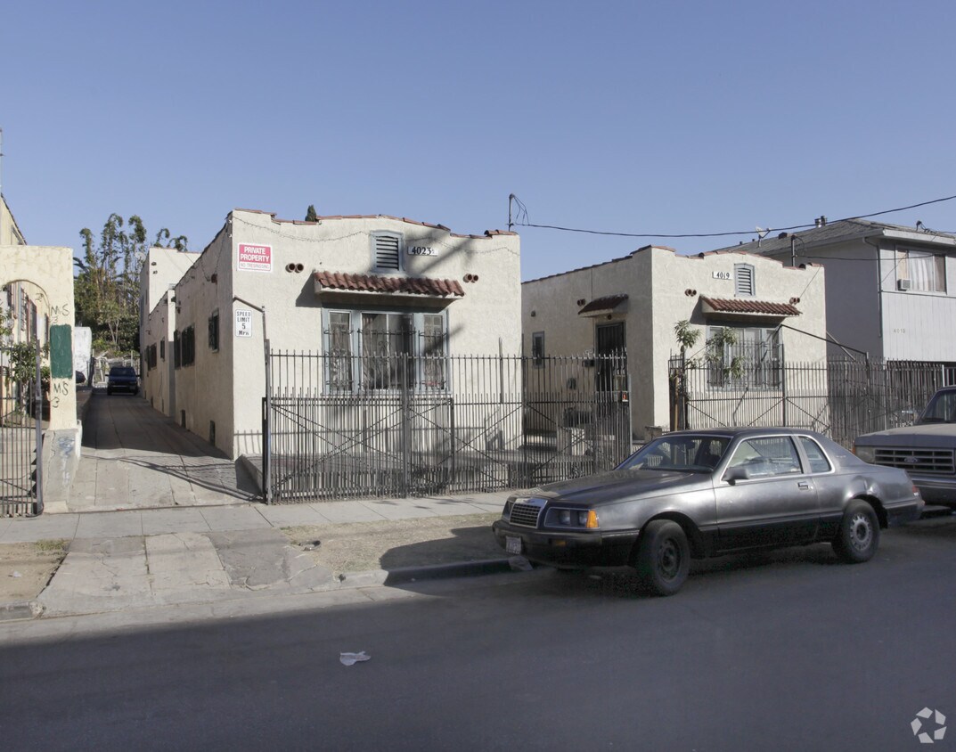 Primary Photo - 4019-4023 1/2 Marathon St