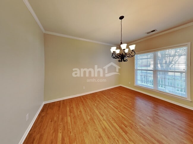 Building Photo - 227 Mott Rd