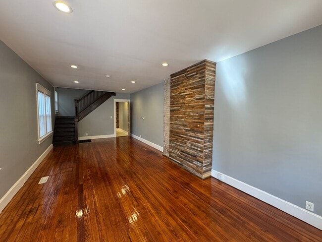 Foto del edificio - 1020-1022 S Randolph