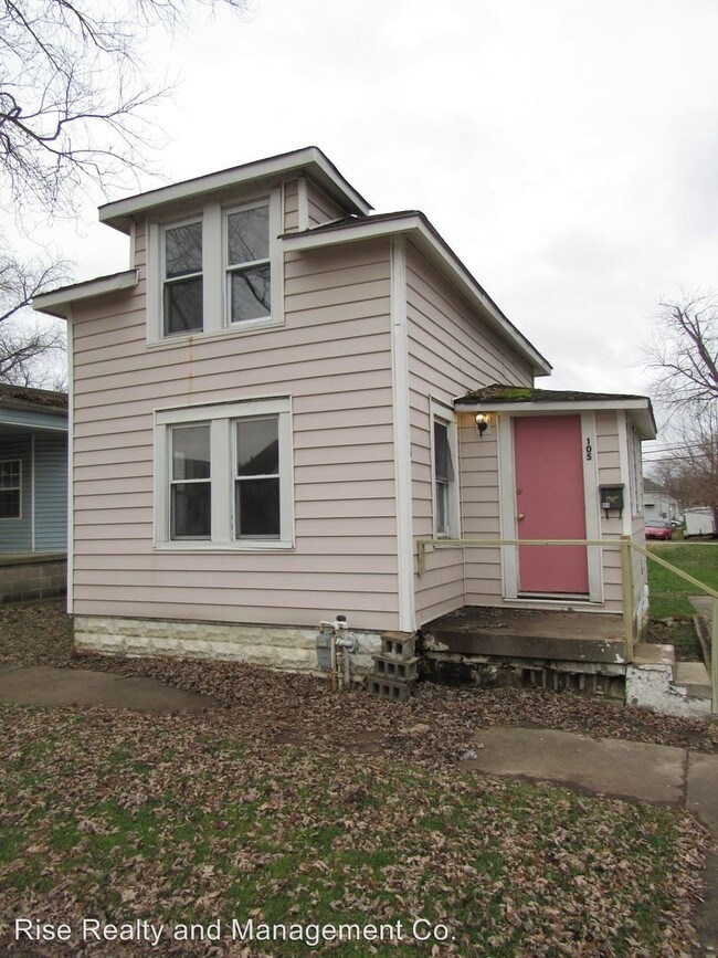 2 br, 1 bath House 105 S. St. House for Rent in Lancaster