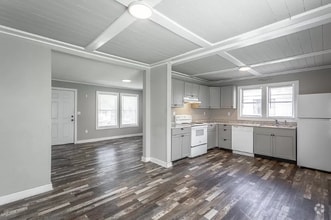 Building Photo - 177 Vero Beach St