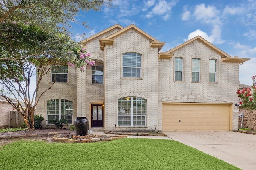 Foto principal - 3122 Schumann Oaks Dr