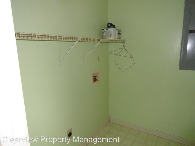 Building Photo - 3 br, 2 bath House - 5513 Brown St.