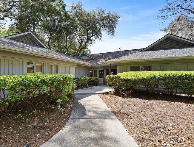 Building Photo - Hilton Head Plantation home