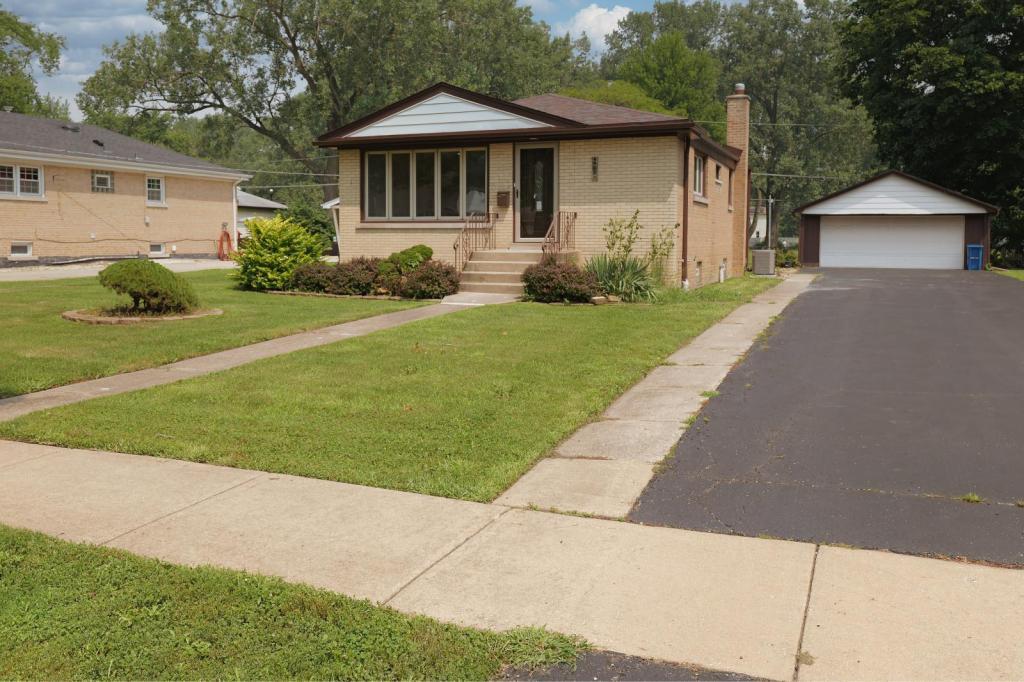 Foto principal - 8415 Laramie Ave
