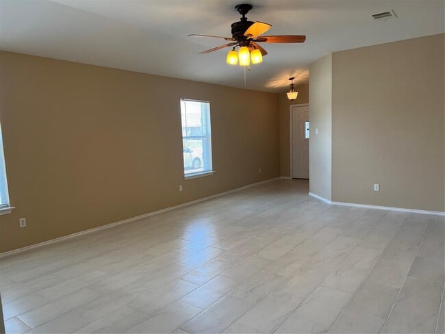 Building Photo - 309 Decker Dr