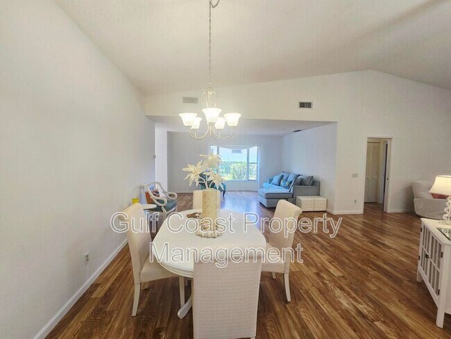 Foto del edificio - 5808 Garden Lakes Dr