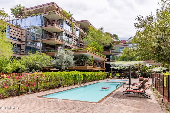 Foto del edificio - 7141 E Rancho Vista Dr