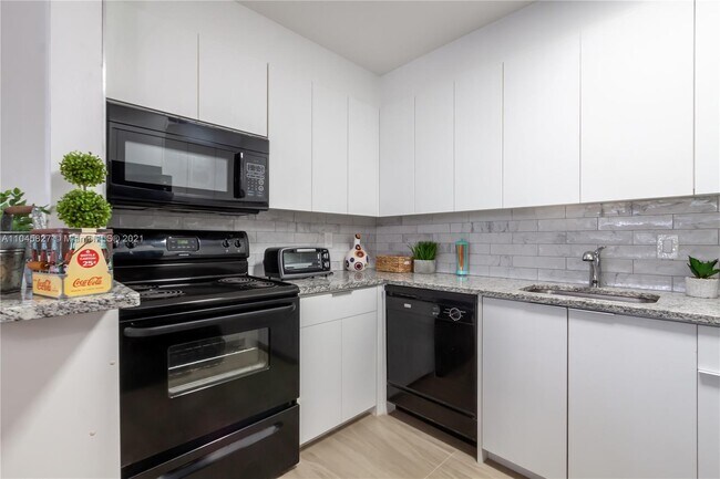 Building Photo - 3427 Galt Ocean Dr