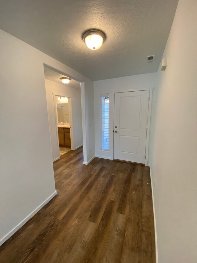 Foto del edificio - Stunning 3 Bed 2 Bath Rancher in Spokane V...