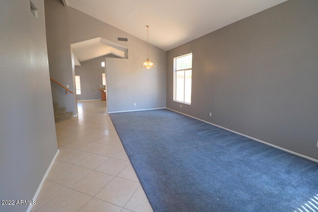 Foto del edificio - 10556 E Carmel Ave