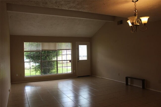 Building Photo - 3314 Silverside Dr