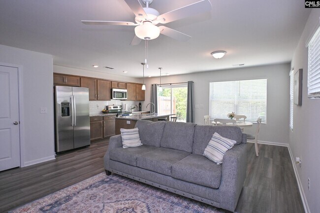 Building Photo - 552 Kingfisher Ct