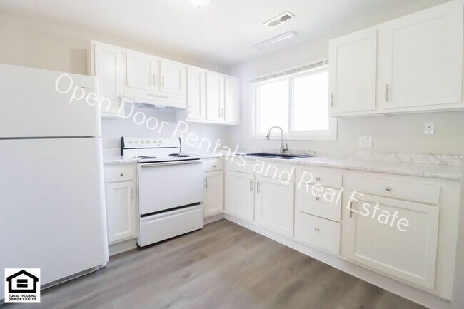 Building Photo - 113 W 1050 N