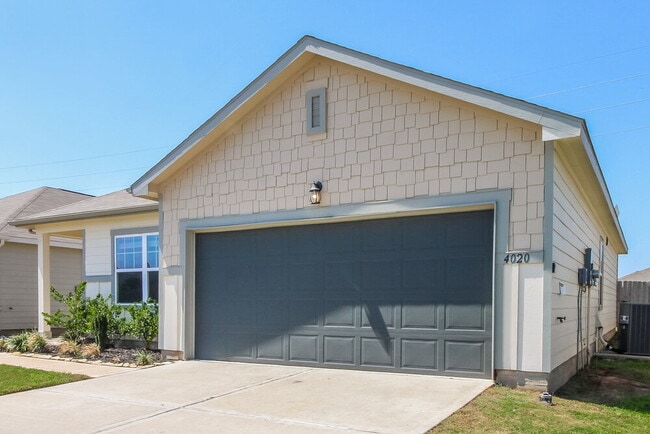 Building Photo - 4020 Scarlet Oak Ln