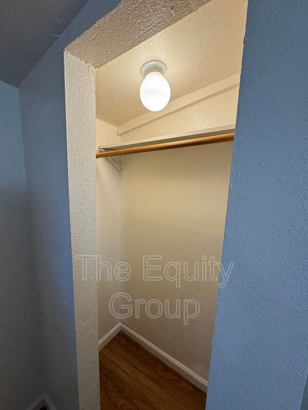 Foto del edificio - 449 W Maple St