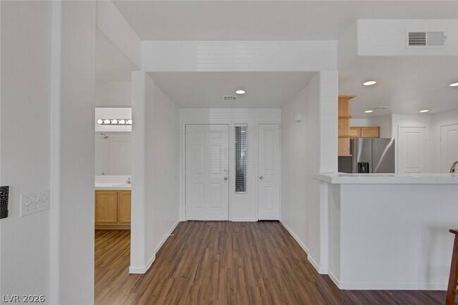 Foto del edificio - 912 Duckhorn Ct