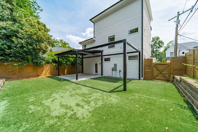 Building Photo - 1401 Kennon St