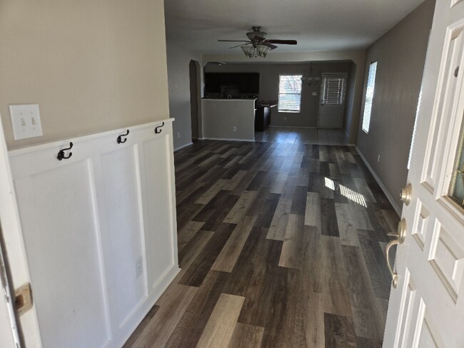 Building Photo - 1615 Spice Spring